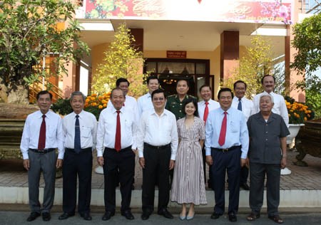 Phó Thủ tướng chúc tết Đảng bộ, chính quyền và nhân dân tỉnh Long An - ảnh 1